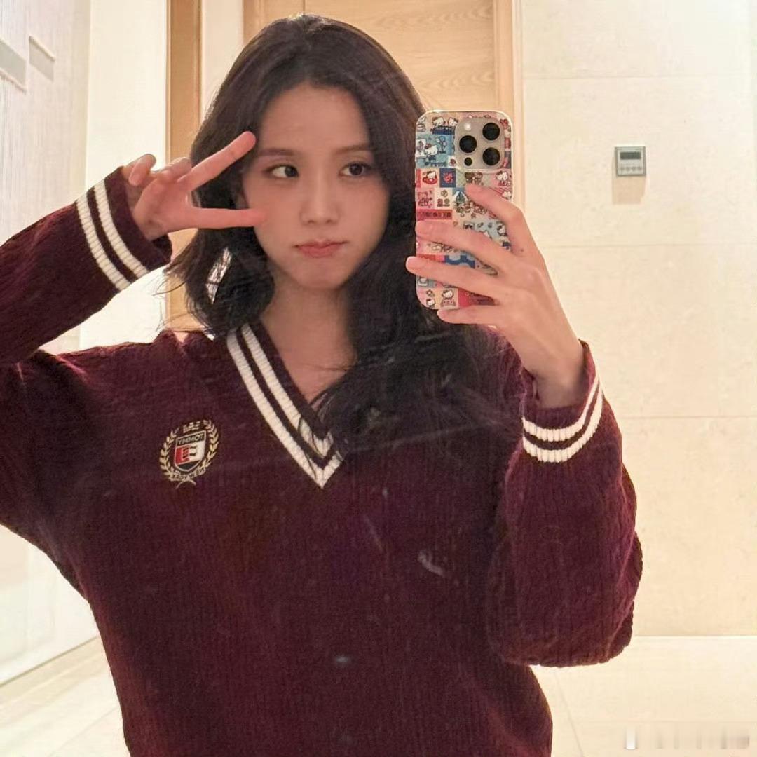 BLACKPINK全员最新照片曝光有三个人好像要另外开展其他副业🤫 