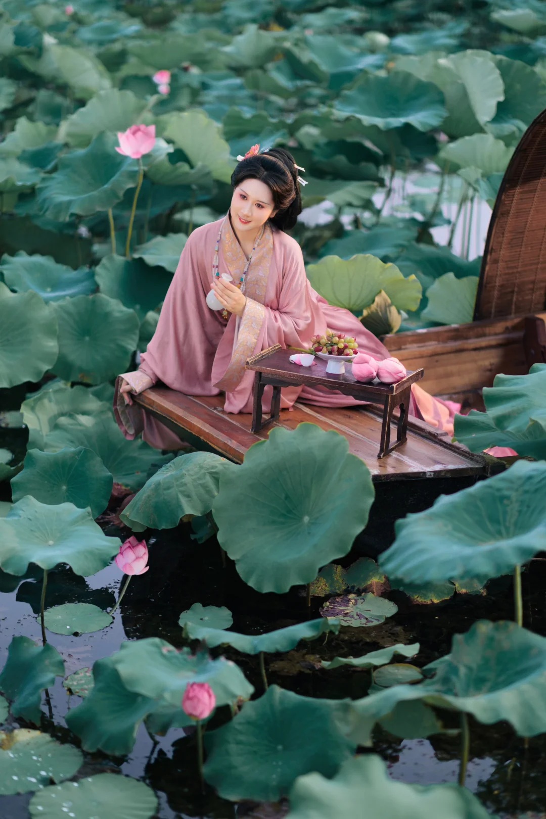 袅袅水芝红，脉脉蒹葭浦🪷南京约拍 | 客