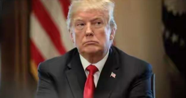 特朗普 终于站出来对中国围台军演这事儿表态了，他仅仅回应了一句：对于中国军演，他