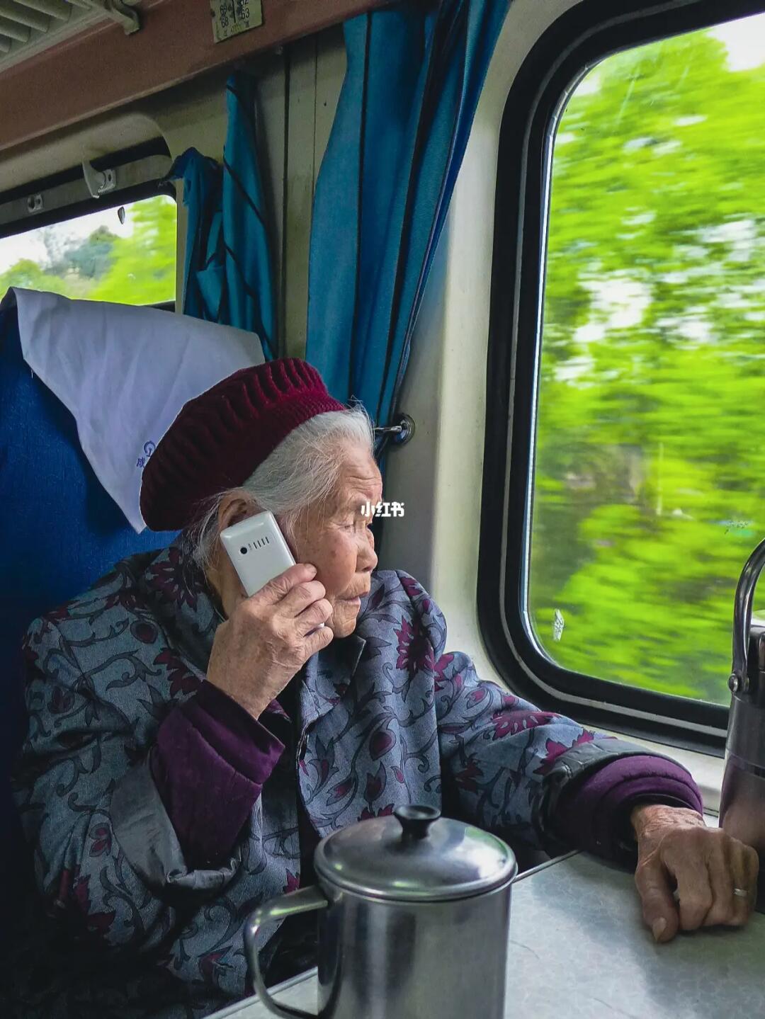 如果车窗会说话，那它肯定记录了父母的牵挂