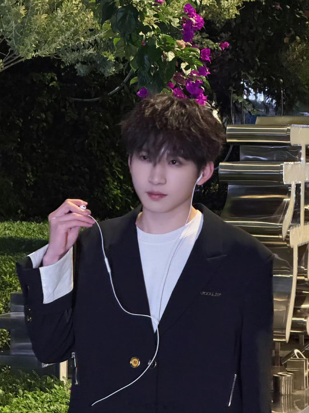 氛围感爆棚的鼠鼠大王