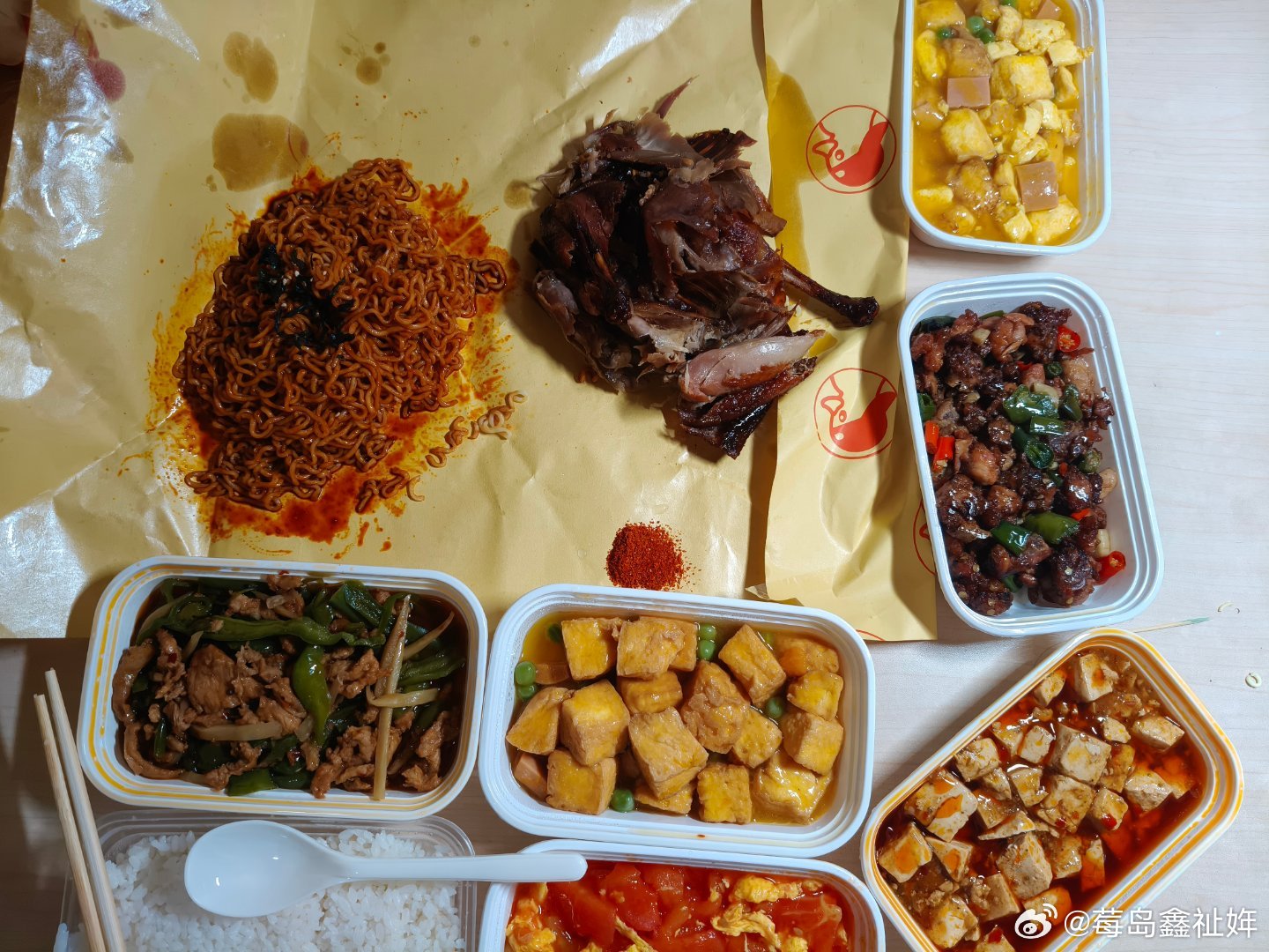 吃饭啦🍚 