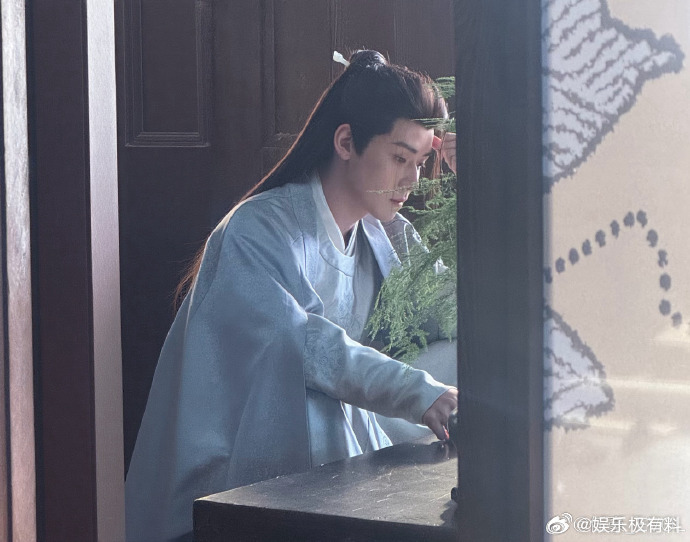 任豪负荆请罪了李怀安换个发型负荆请罪任豪李怀安换发型负荆请罪，造型带感，我见犹怜