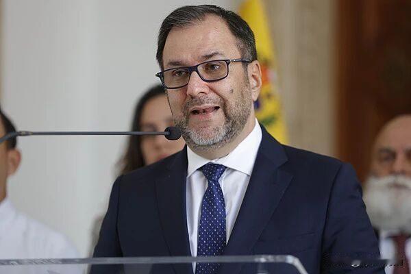 本国总统被美国抓走，现政府想与美合作构建持久共同体，还与美正洽谈原油销售，为何委