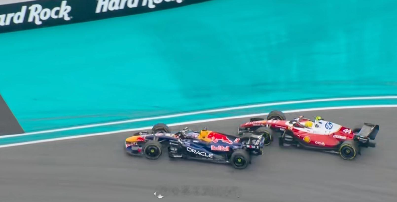 2026F1迈阿密大奖赛 两个翻转尾翼干起来了~~~潘子还是凶狠！ 