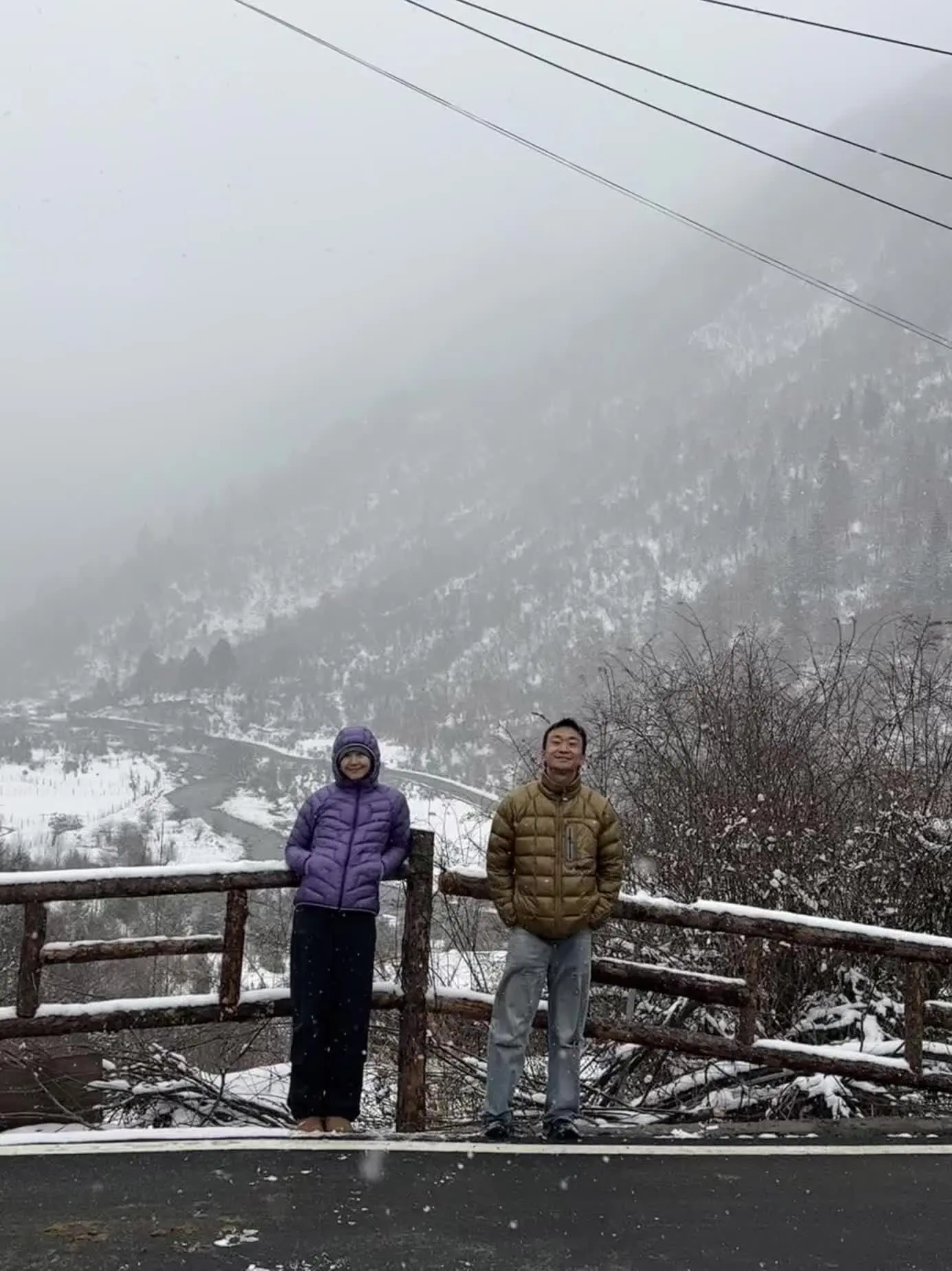 再过一下冬天就去春天 去之前没有做功课，不知道三月的四姑娘山还是雪季...