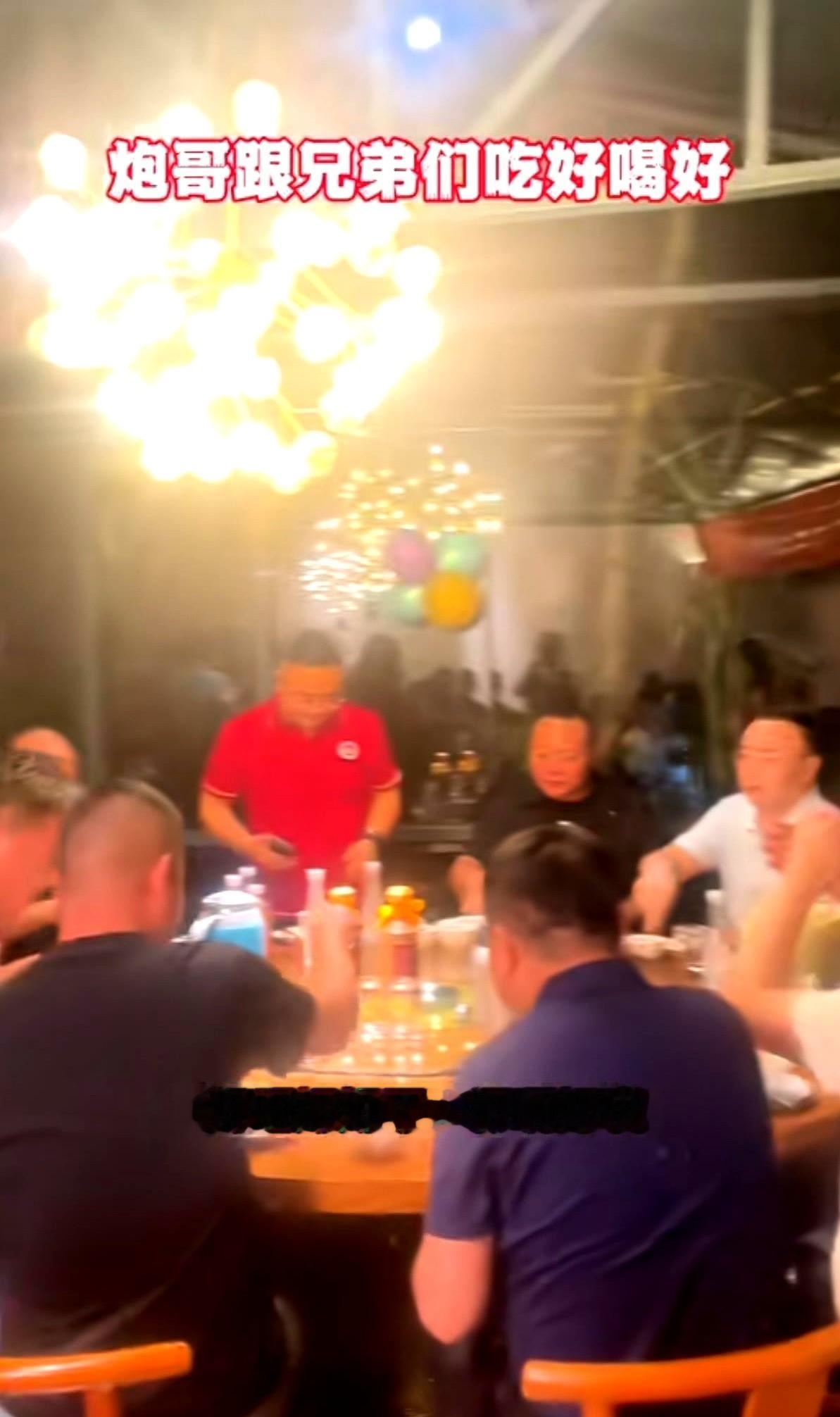 首播紧张得话都说不利索，亲儿子张若水照样拿下百万收视。

张大炮这回是铁了心，把