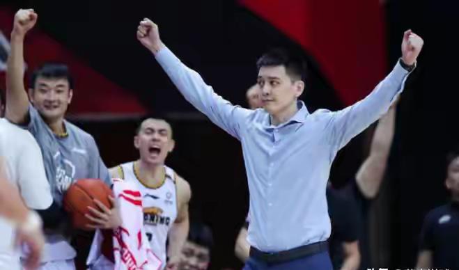 谁能想到辽宁男篮迎来四连败！
客场面对本赛季表现也不好的新疆男篮，辽宁全场仅得5