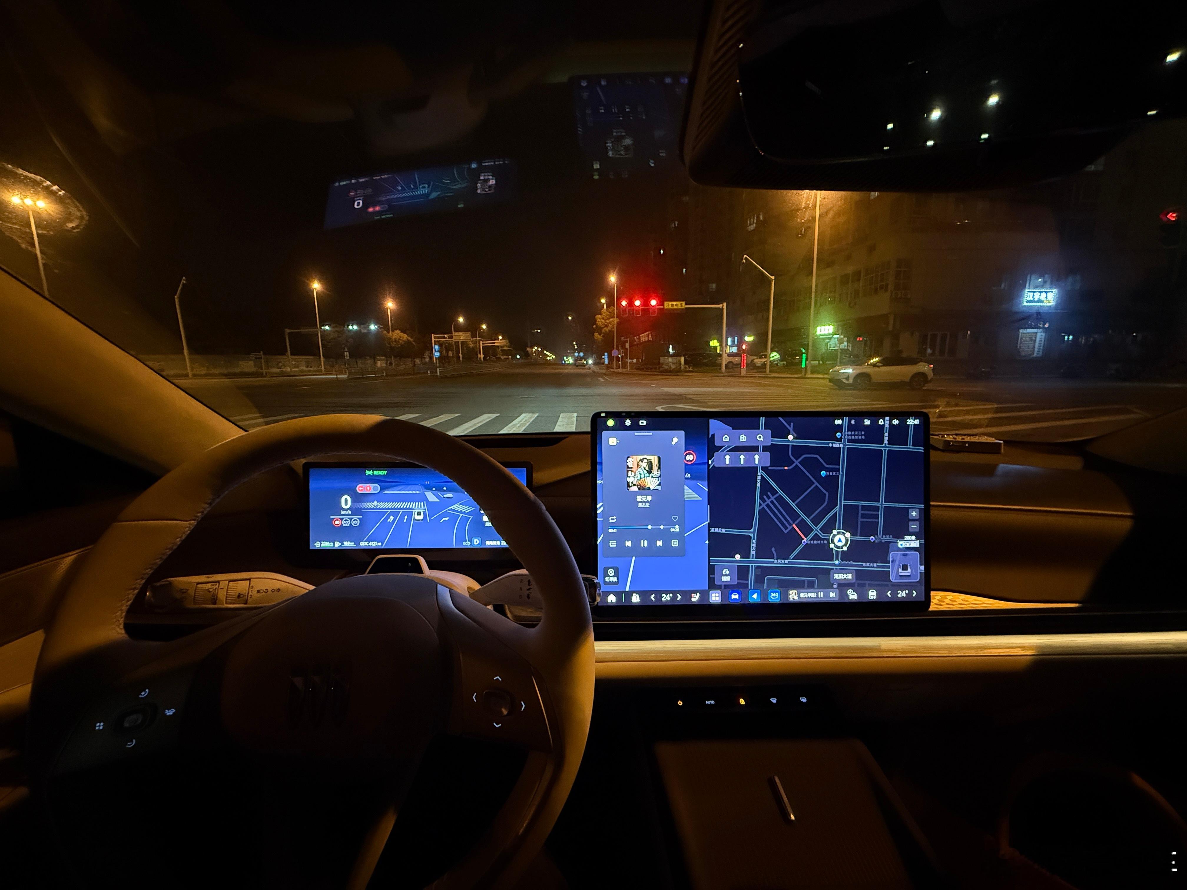 来武汉十几年了，一年到头从来没有下过一个早班。已经成为一种习惯。尤其是每到春节来