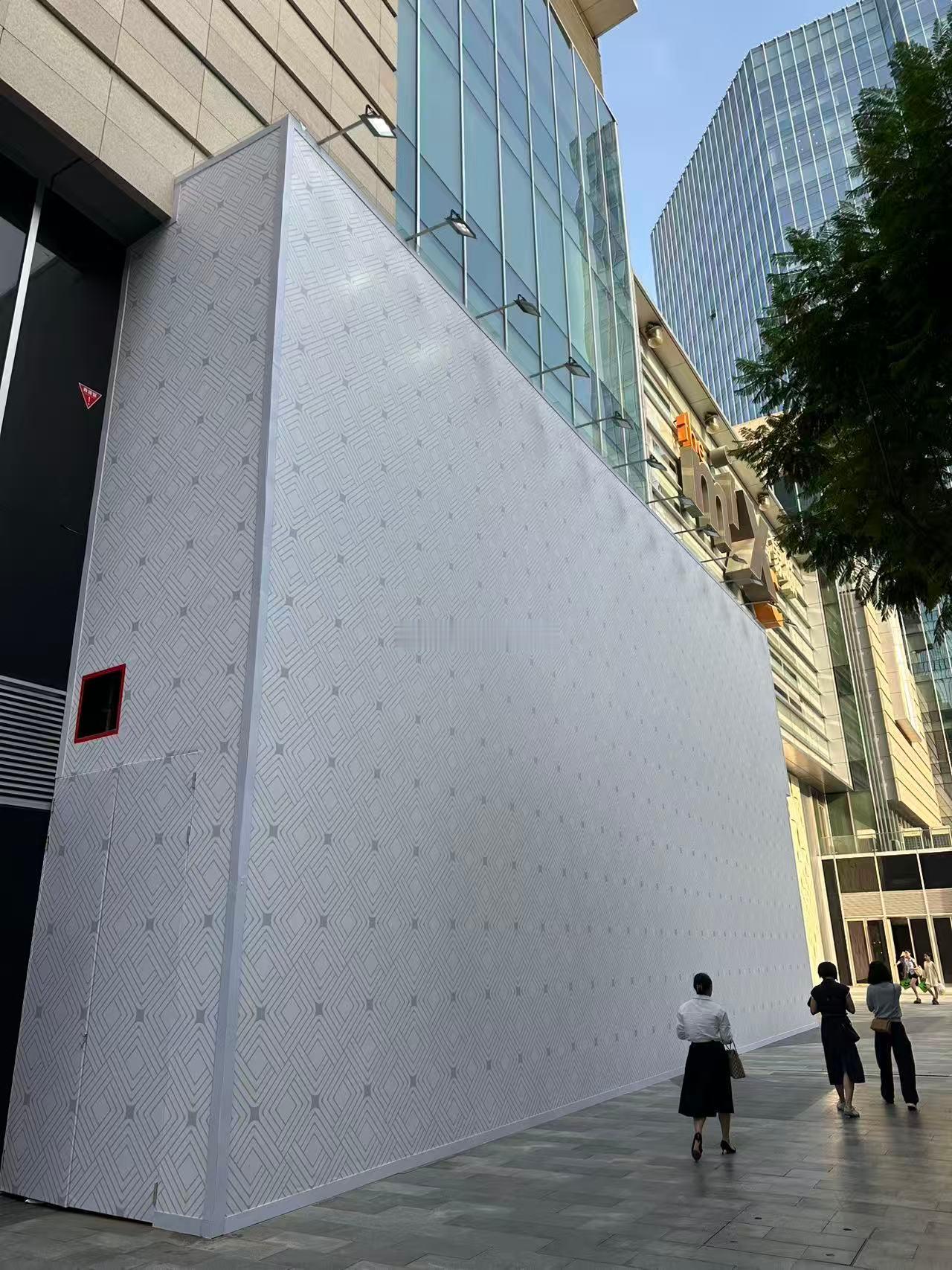 市商务局：推动万象城、SM持续提质扩容，积极引进知名商业运营方商务局最新提出：推