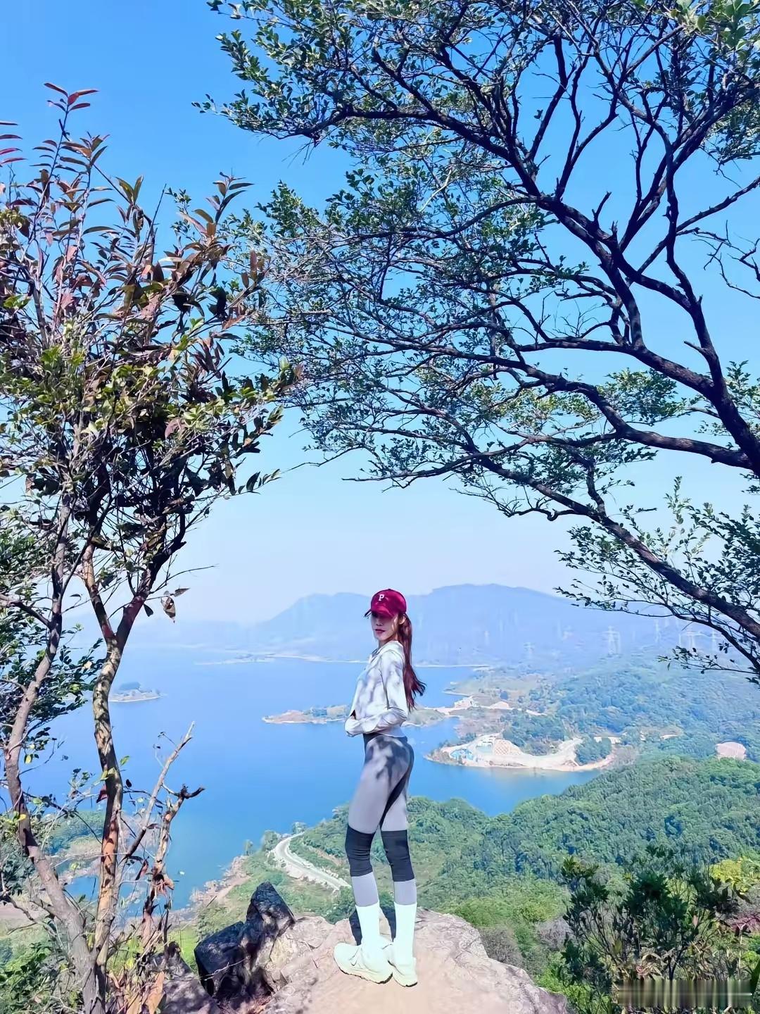 爬山系列之光明湖水库[鲜花] 