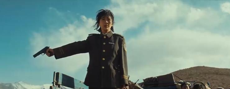 你还在心疼被全网黑的明星吗？
别傻了。
一场有预谋的抹黑，恰恰是其商业价值的“验