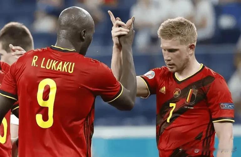 比利时全队身价5.8亿英镑，世界排名第3，罗马尼亚全队身价8267万英镑，世界排