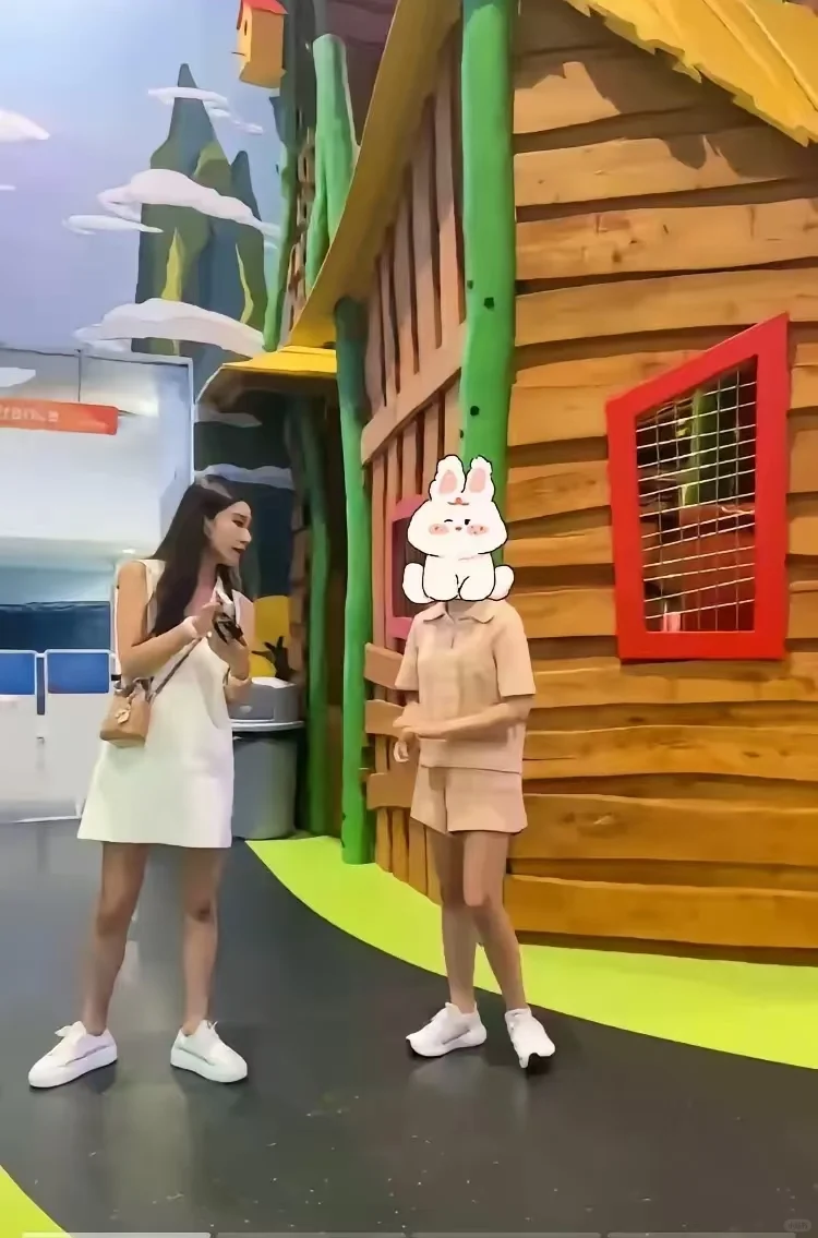 马筱梅给大S女儿买的衣服也不好看啊！