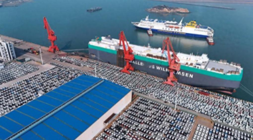 中国 “耍流氓”？美国暴跳如雷！报应秒到！

美国扛不住中国电动车碾压，高关税闭