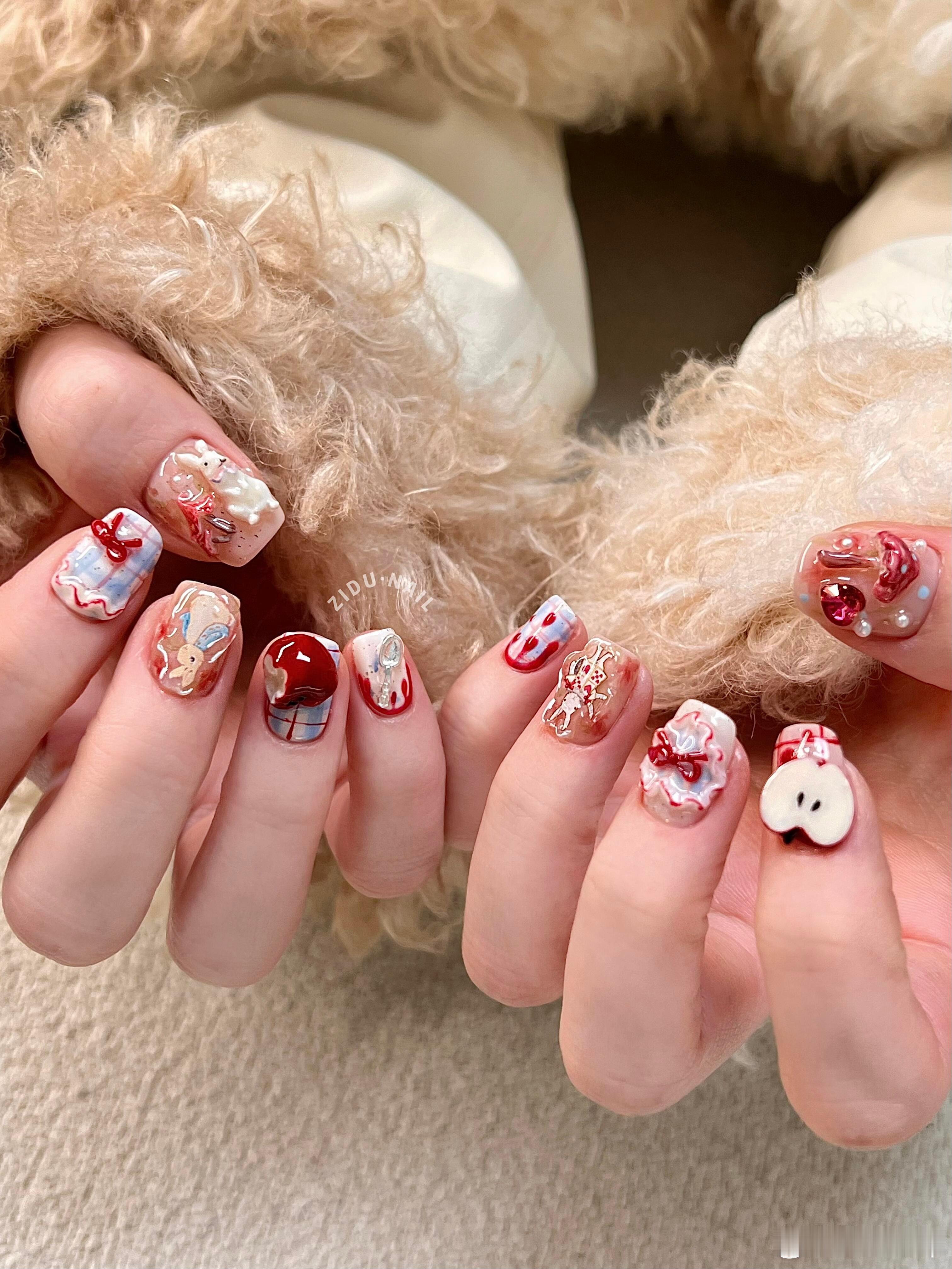 新年短甲   💅🏻𓊆ྀི❤︎𓊇ྀི 彼得兔的后花园🐇* 🍧꙳ 🍄 