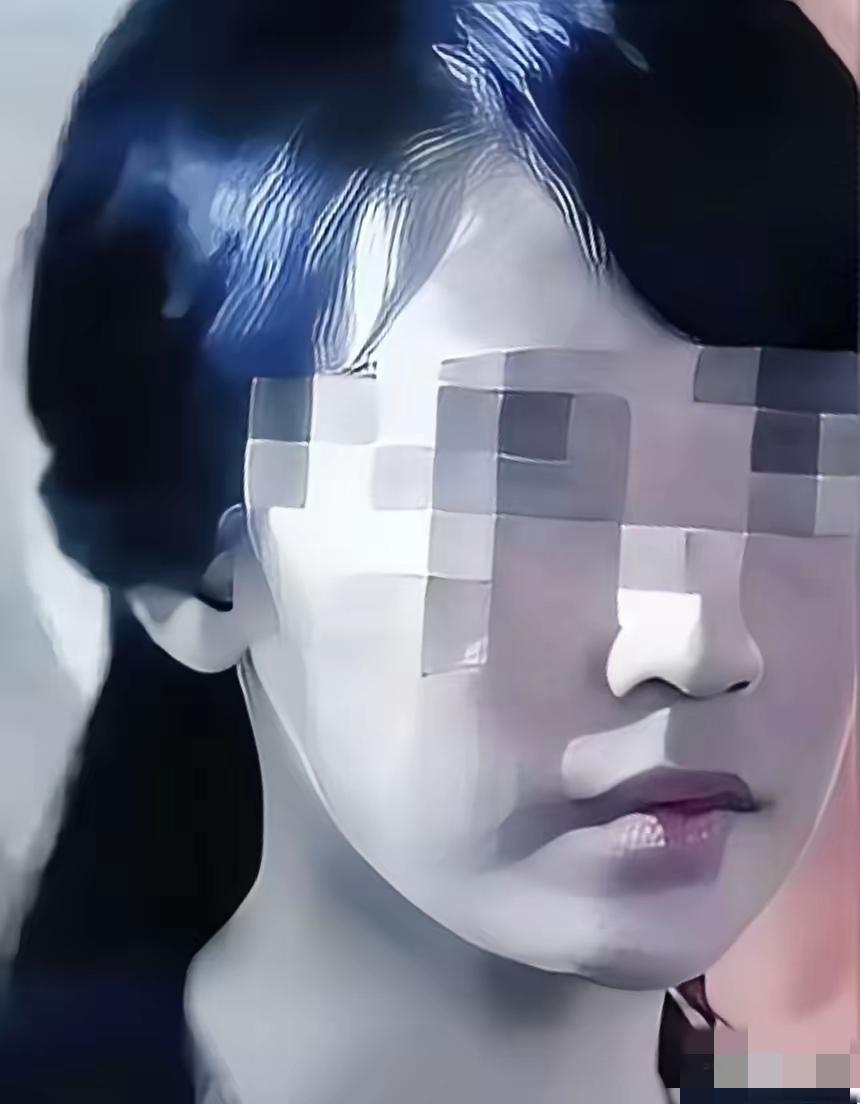 贵州这起网恋奔现案，

把人性最凉薄的一面扒得一览无余。

聊满三十天就敢孤身踏