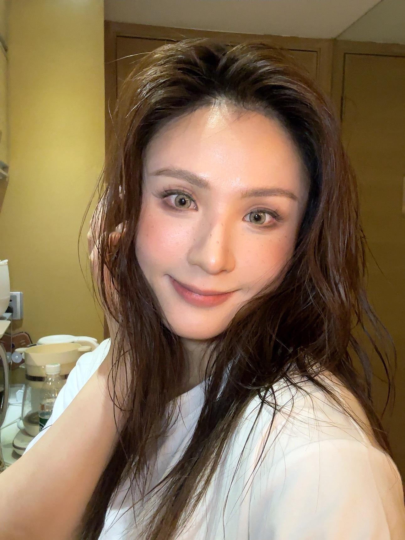 今天的我～新妆容好看嘛生活手记 ​​​