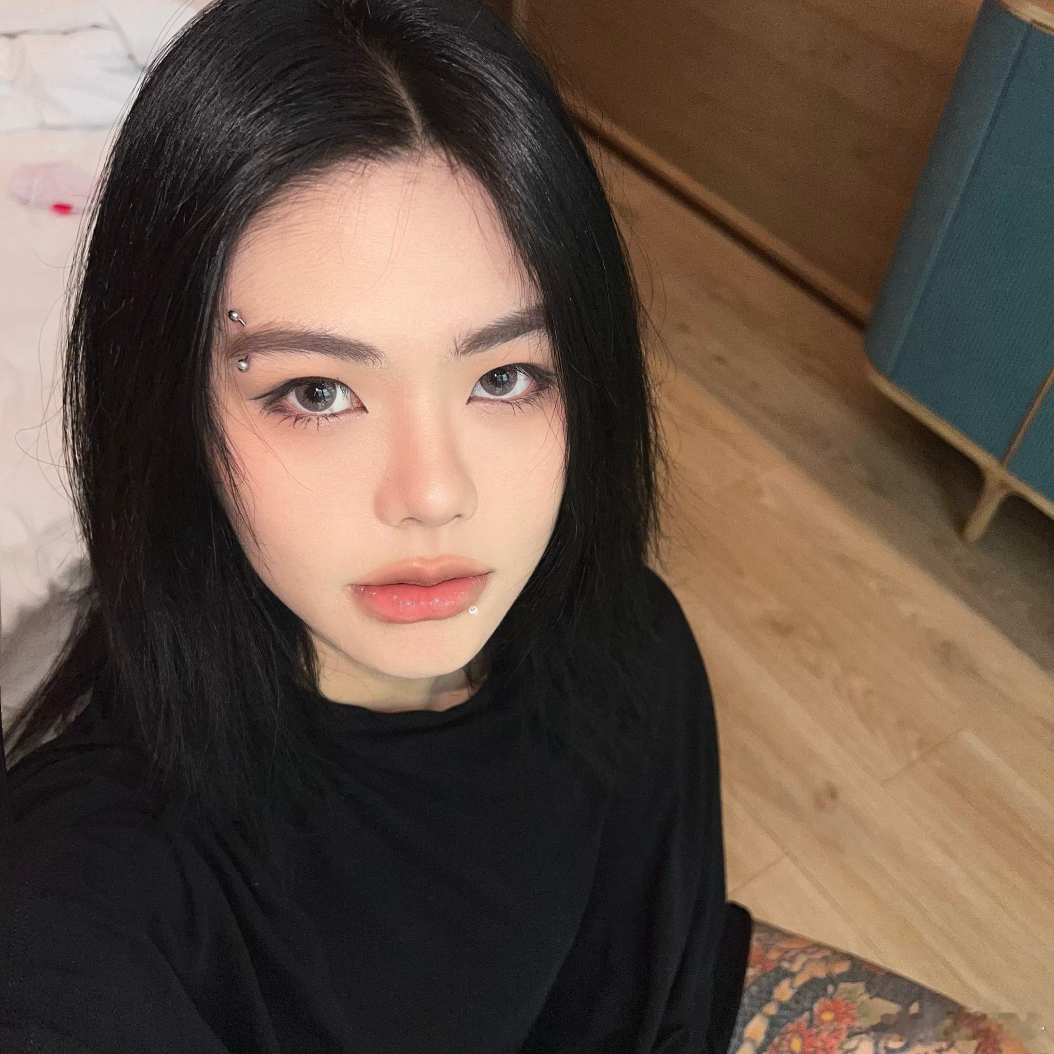 出趟门啥东西都忘带了…… 