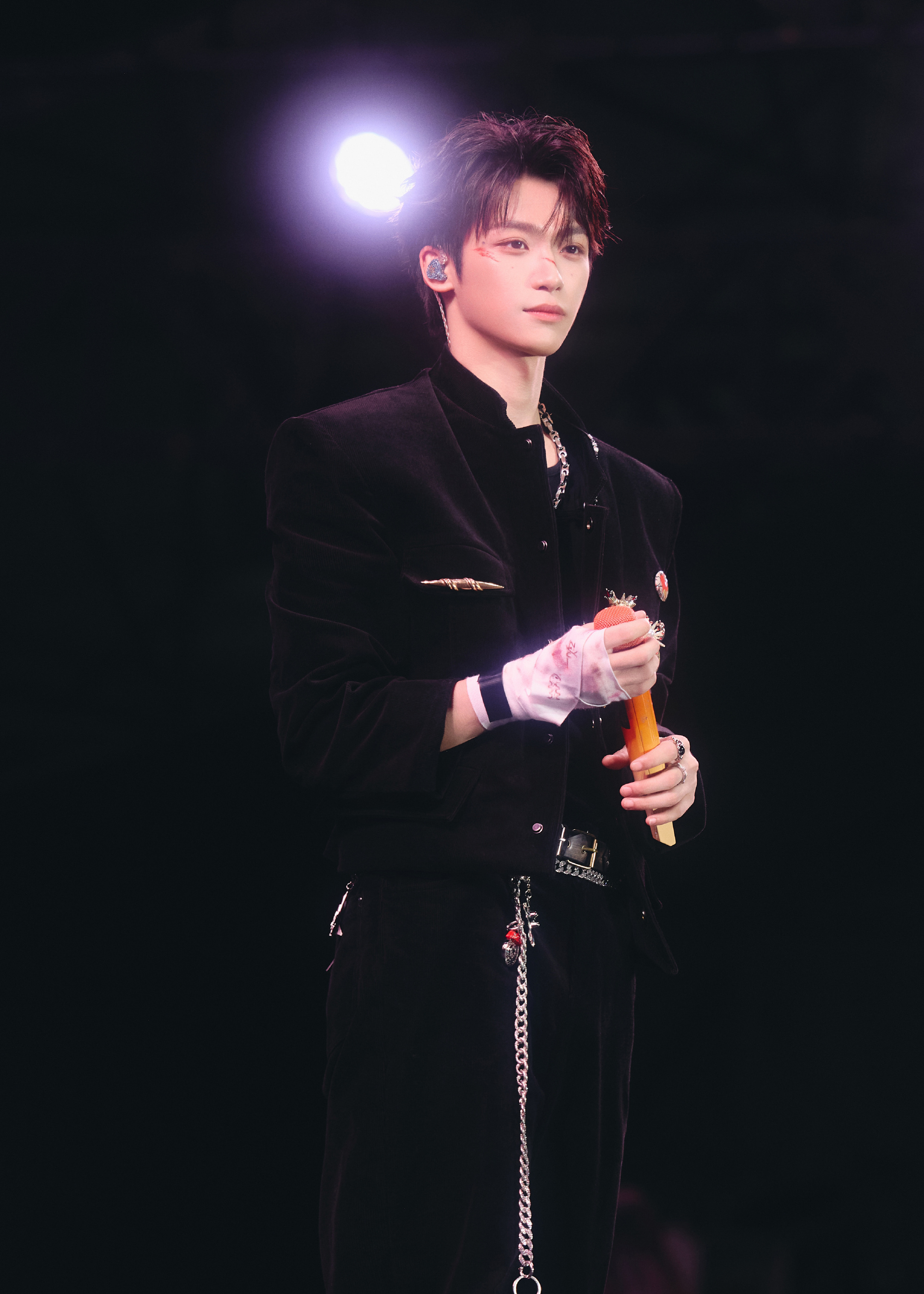 🔮 “对你的心动就像微风，不经意却又止不住， 就像铃铛遇到风会响，我遇到你心里