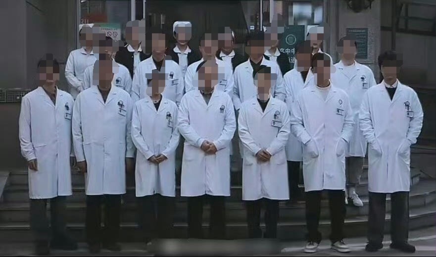 谁能认出捞虾的geigei😭 