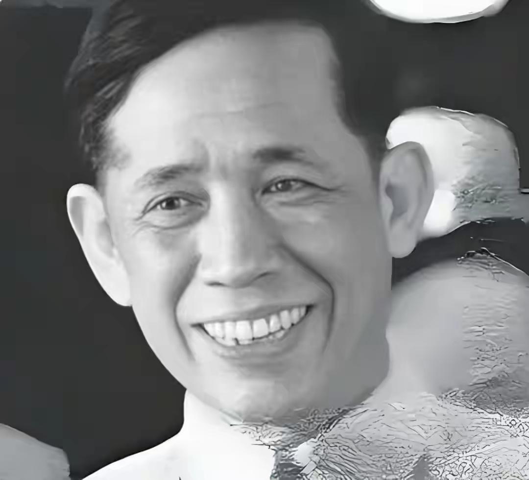 黎笋来到北京索要百万吨粮食，实际上他对北京不支持他相当不满

1977年冬天，一