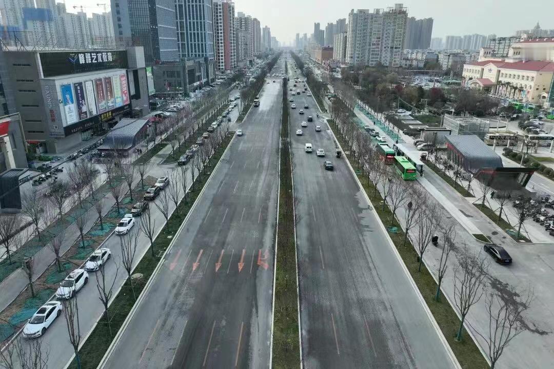 日前，中国能建西北城建承建的咸阳市西咸大道综合改造（沣河桥−曹家寨）工程EPC工