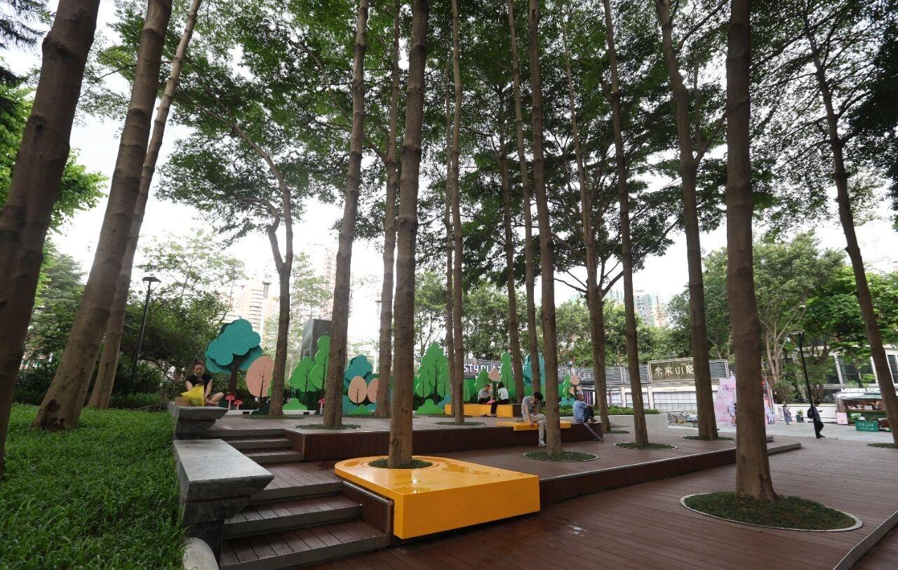 上千年历史的老体育场、市民的城市客厅、商场林立的闹市商圈……广东省人民体育场周边