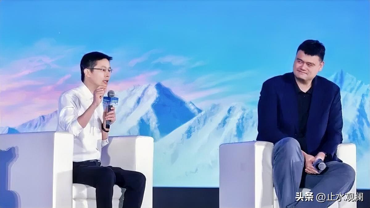 2026世界物理AI大会上，王兴兴跟姚明聊天，说了句实在话。

他坦诚的说，能不