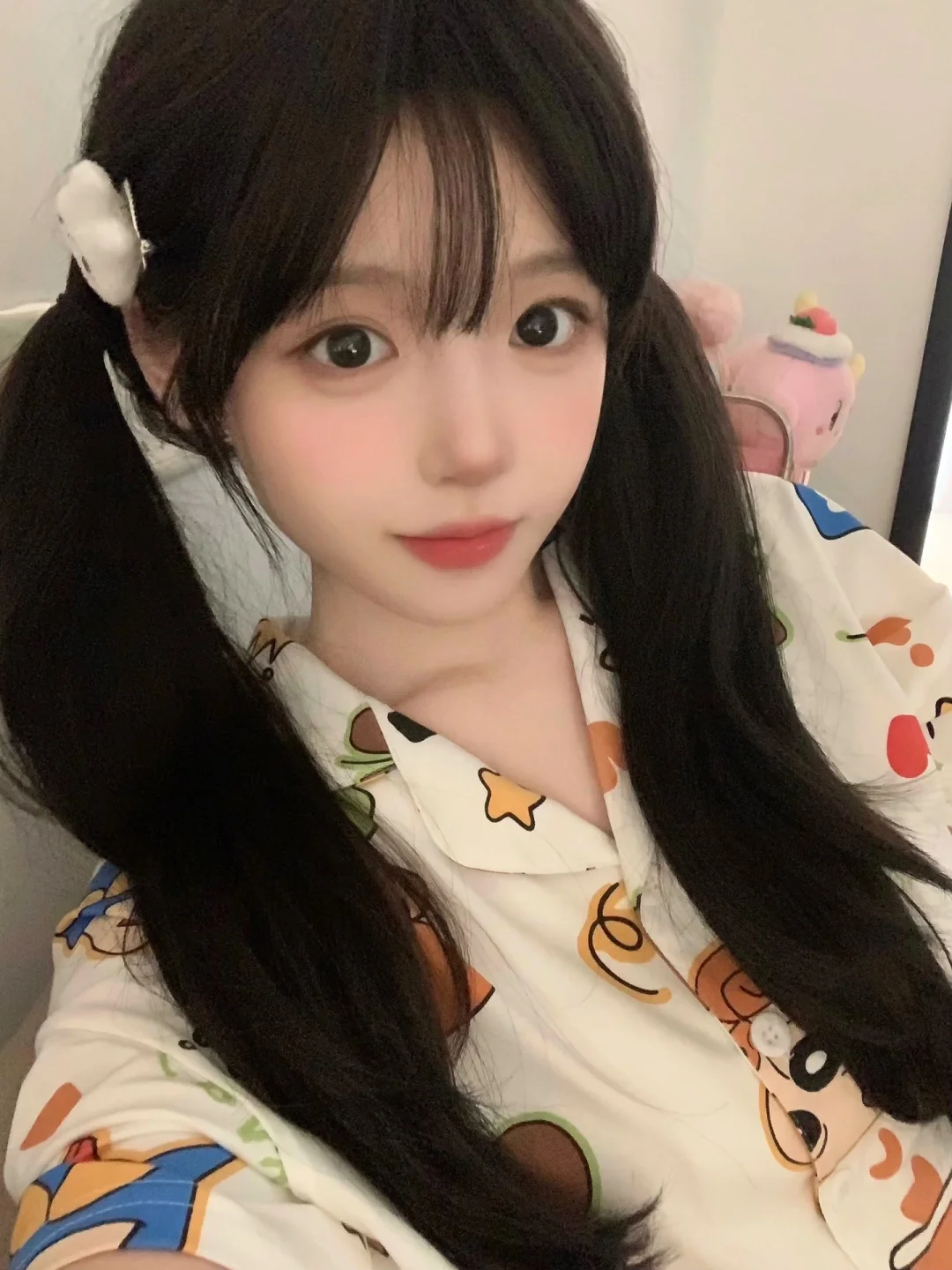 ≽^⦁⩊⦁^≼