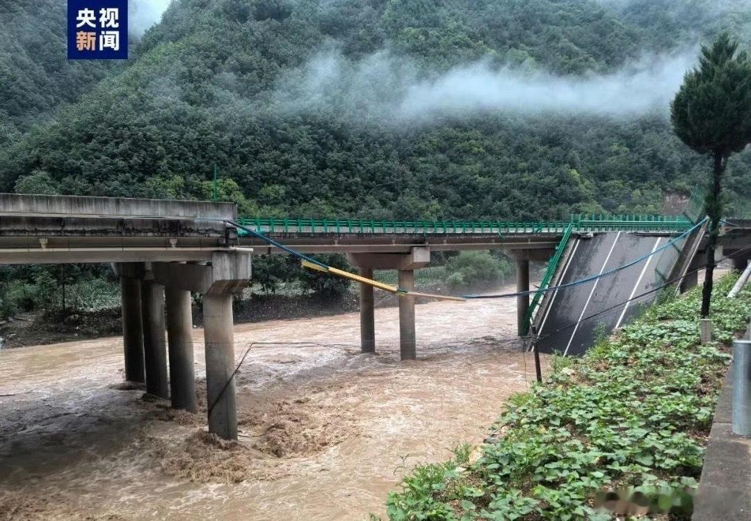 基建工程连着千家万户的出行安全，容不得半点马虎和随意改动。监理放任违规、施工简化