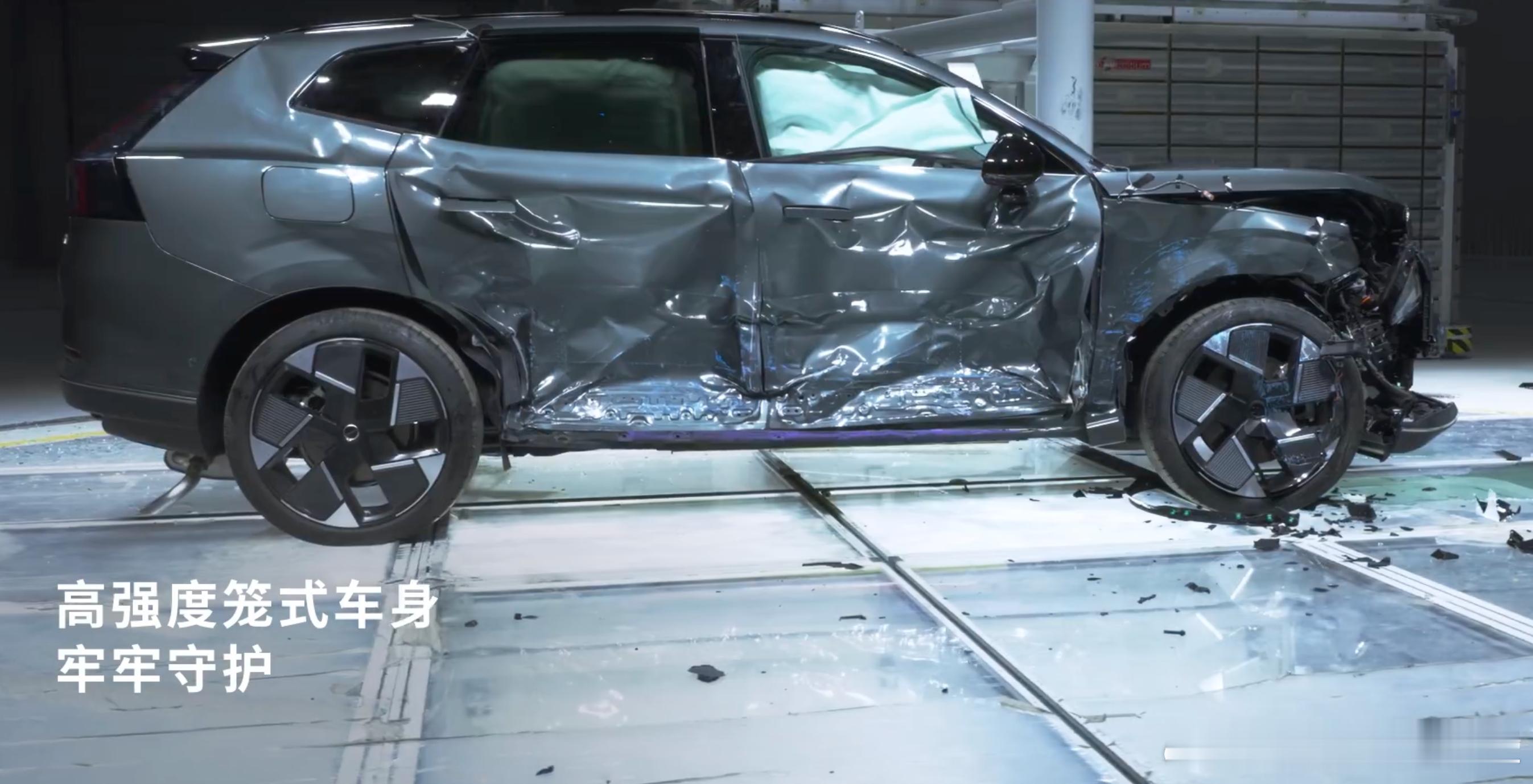 XC70被连续撞击三次会怎样 第一次60km/h，第二次50km/h，第三次还是