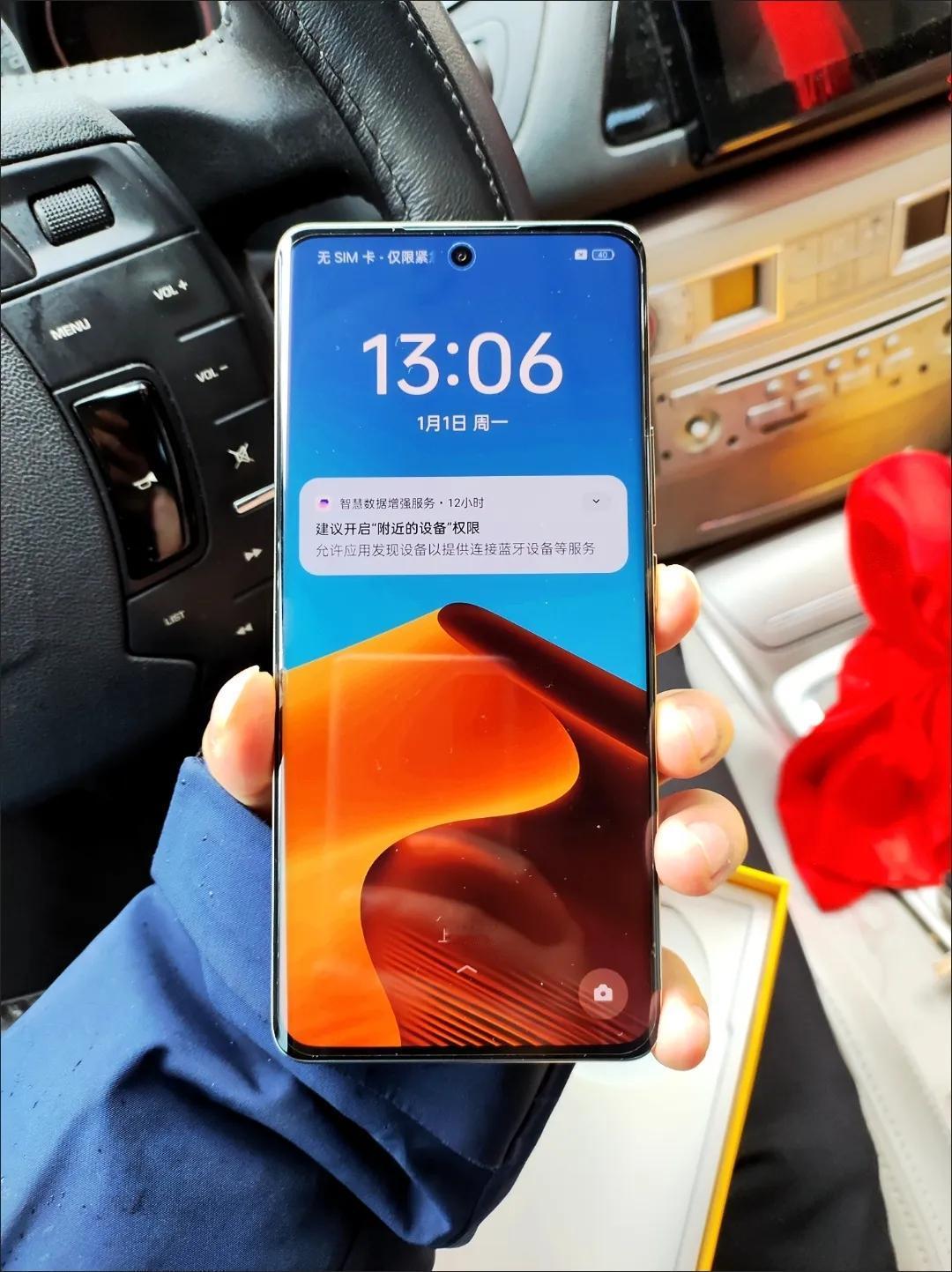 千元机是指价格在1000元至1999元之间的手机，虽然价格不高，但仍有很多优秀的