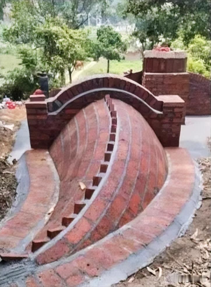 第一次见这种墓，有什么说法吗？