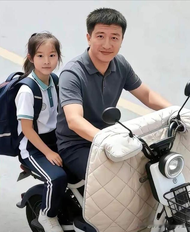 拿命换不来陪伴：写在张雪峰离世后的沉痛感悟

张雪峰走了，在2026年的春天，年