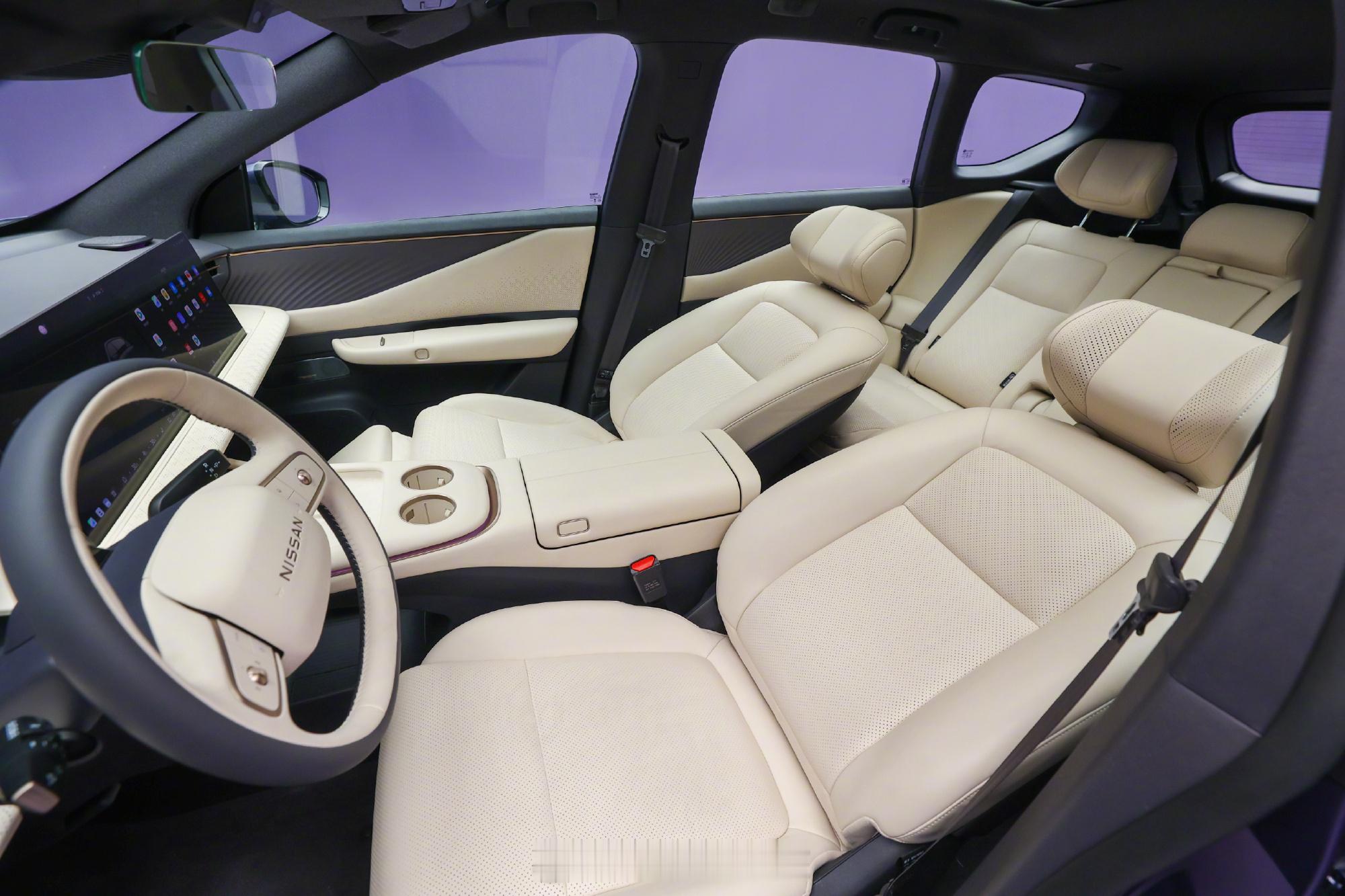 东风日产NX8将于这周五，也就是3月20日开启预售，这款被官方定位为"大大大五座