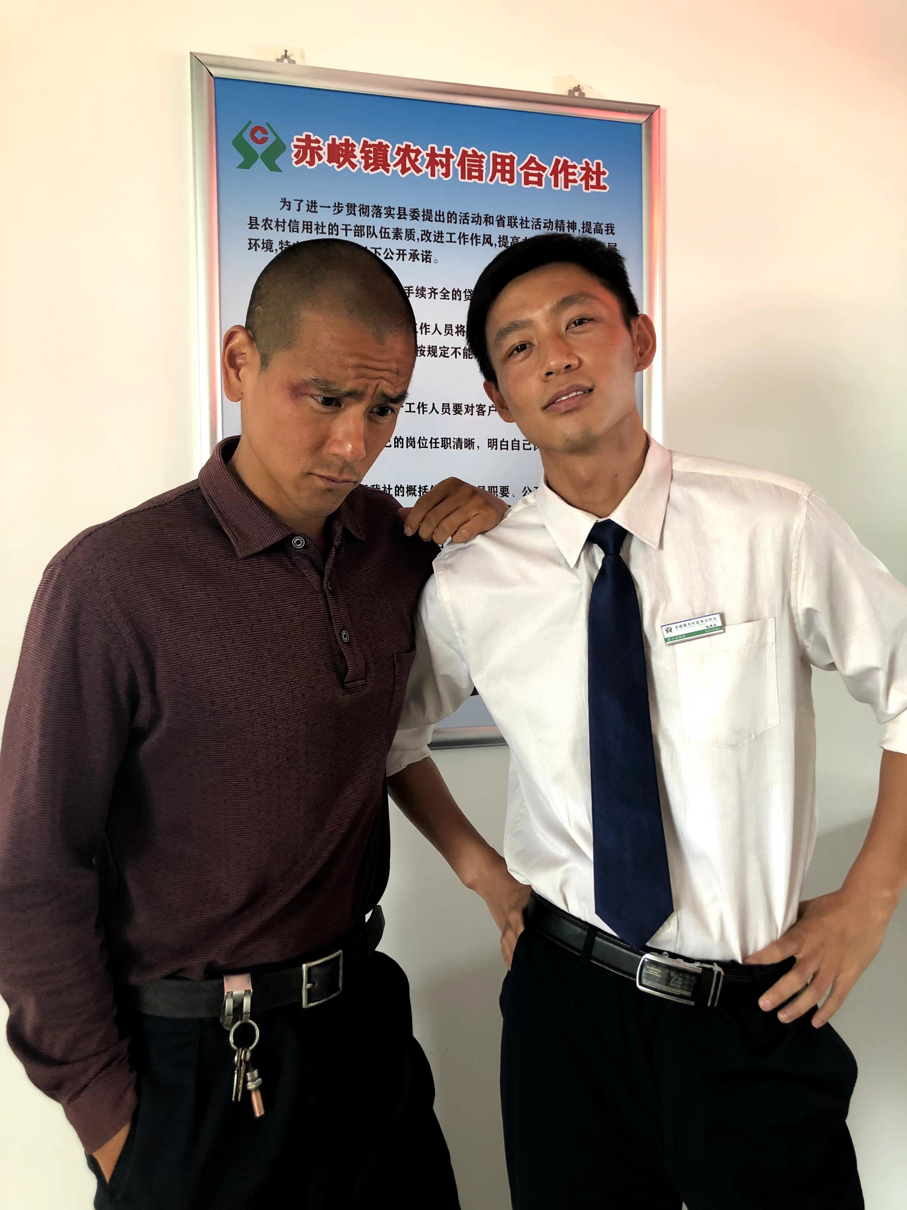 #彭于晏喊魏晨嘿帅哥# [色]#魏晨亮相狗阵首映礼# 绳子不是束缚，而是链接你跟