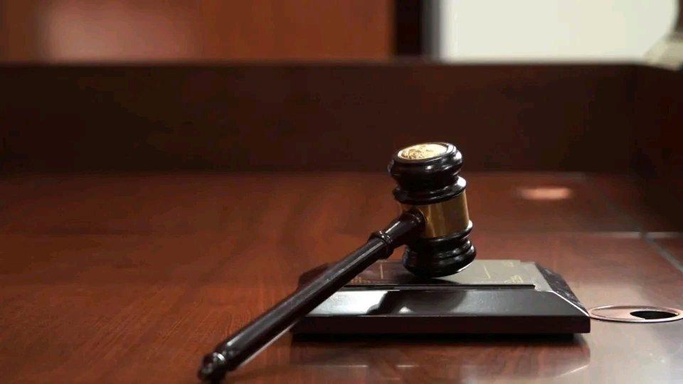 佛山这起“薅羊毛”事件太让人咋舌了！2023年7月到10月，纸业公司实习生覃某和