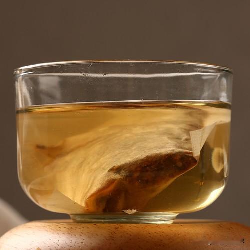 真是急煞人的！都快凌晨三点了，我还没睡着！这可咋办？天一亮我还要去爬九华山呢。