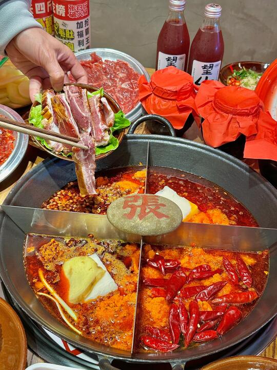 火爆宁波的火锅开来杭州了，好吃s了！