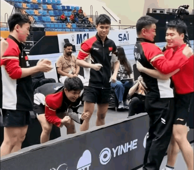 中国男子乒乓球队3:2侥幸的战胜了日本队，说明狼真的来了。
中国男子乒乓球队昨晚