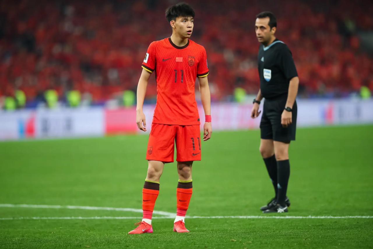 王钰栋表现不好，问题出在拜合拉木身上

U23亚洲杯小组赛战罢3轮，王钰栋的表现