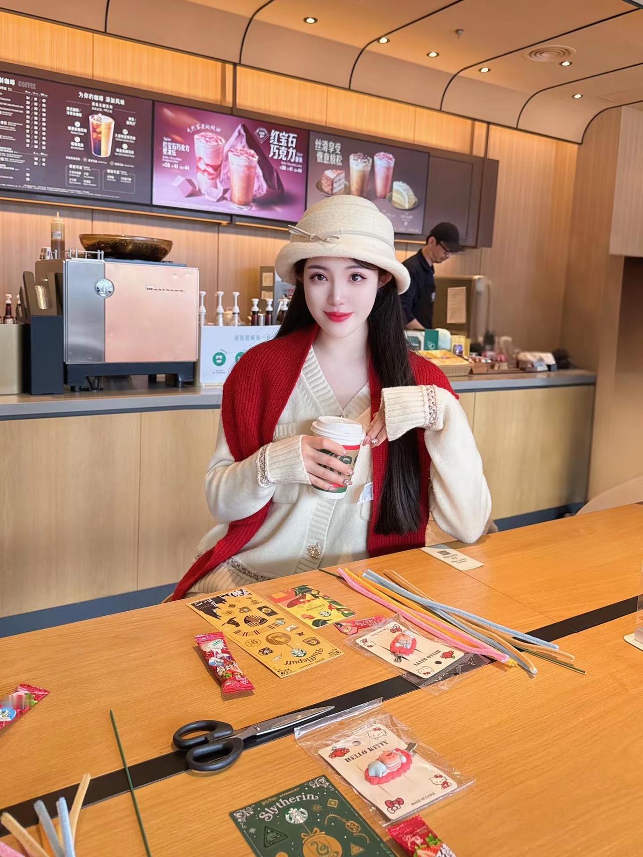 新年快乐 生活事事顺意 身体健康 钱包胖胖ootd每日穿搭 创作者中心 创作灵感