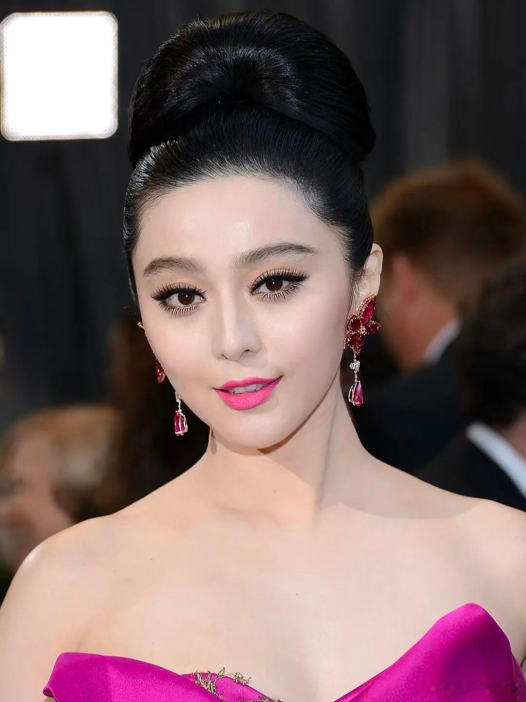 内娱最适合「贴头皮大光明」妆造的女明星 