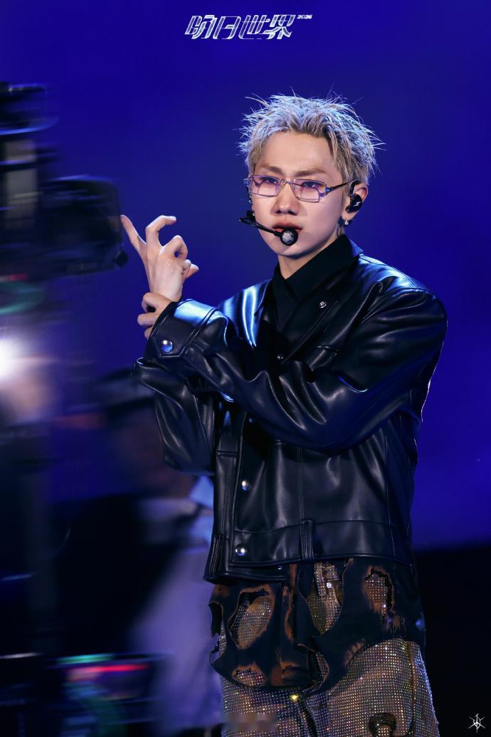 汪苏泷郑州首站顺利完成 汪苏泷明日世界巡回演唱会郑州首站，顺利完成！汪苏泷明日世