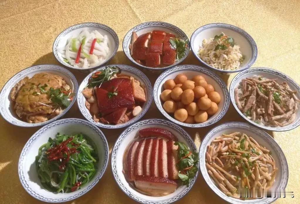 三门峡十大美食
在三门峡这片古老而又充满活力的土地上，民间美食不仅滋养着人们的味