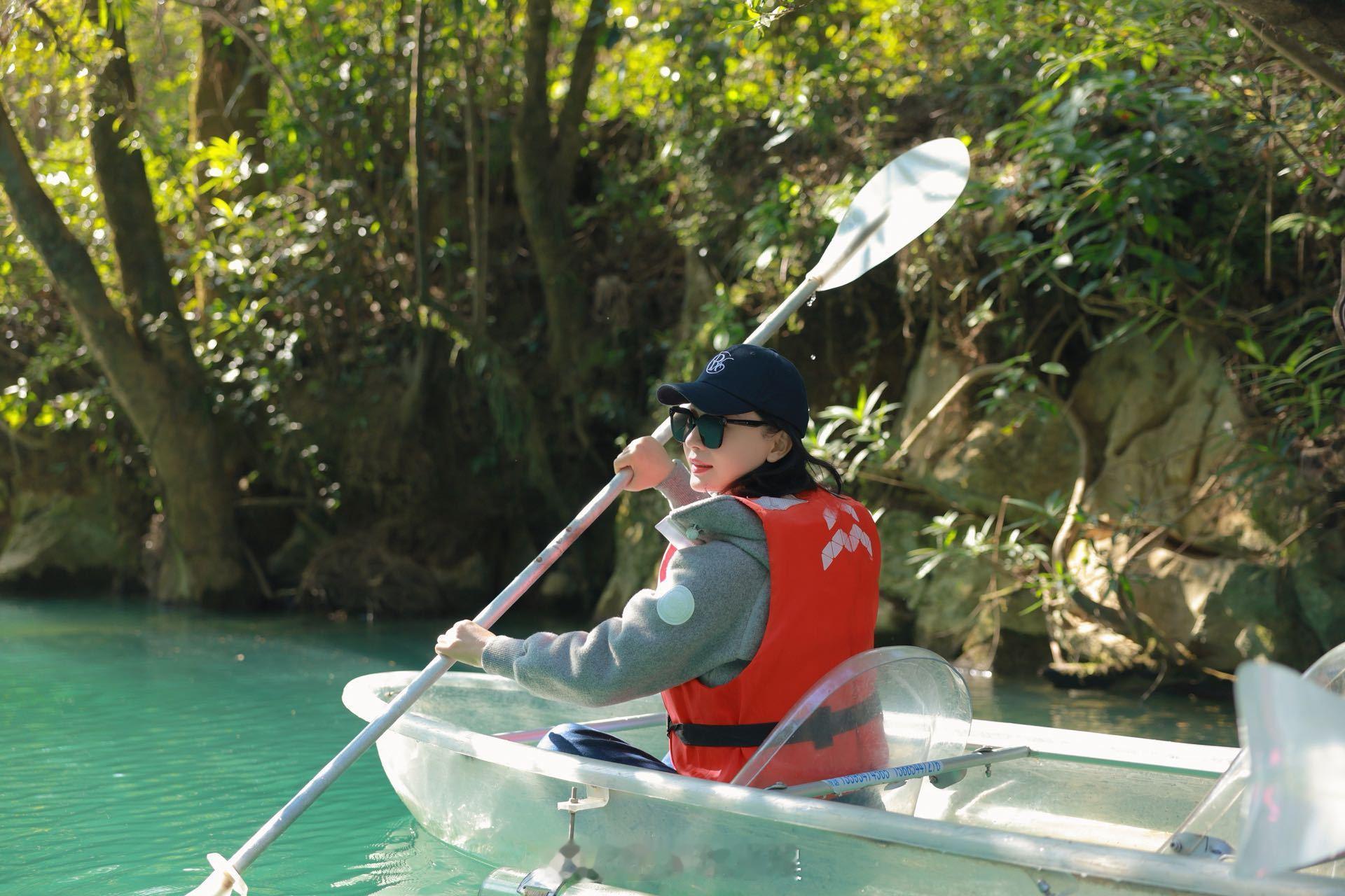 陈数 今天数到哪一站 水性满分！刚在挪威征服峡湾，转身就在“地球绿宝石”贵州荔波