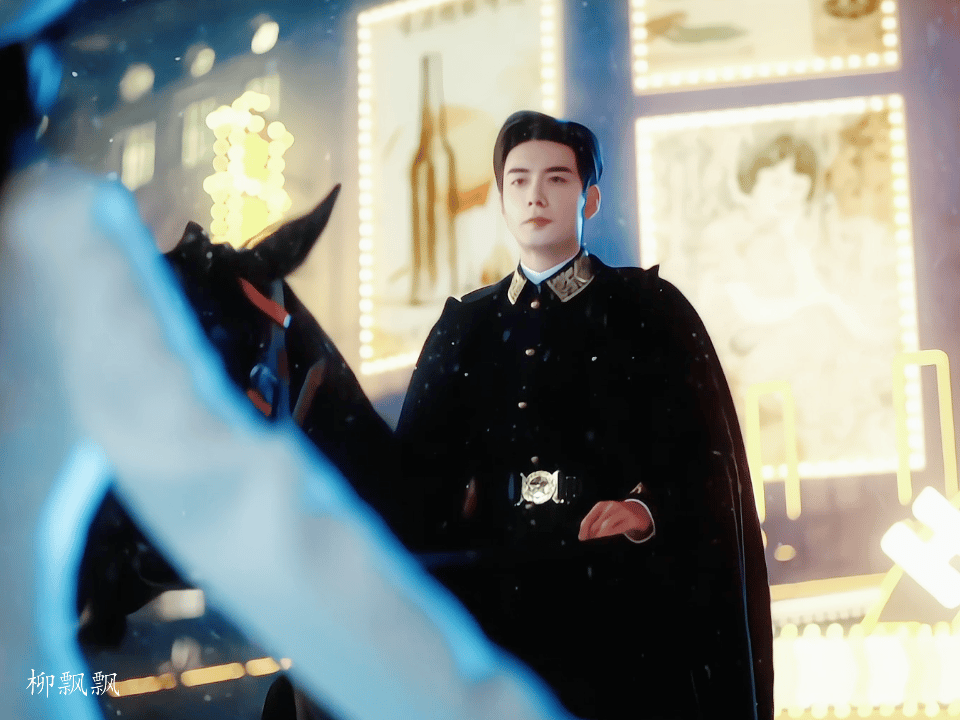 陈星旭骑马我穿婚纱 陈星旭演秦宵一，把“宿命感”三个字焊在身上了！军装冷脸是上位