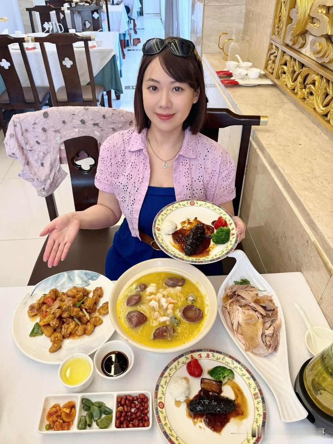 中天前主播凤凰卫视主播李亚蒨游沈阳
中国香港凤凰卫视主播李亚蒨这两天来大陆东北沈