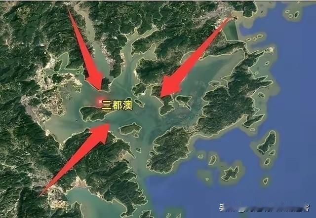 中国发现一个能停靠上百艘航母的 深水港 ，位置太关键了！你敢信吗？在咱们国家的东